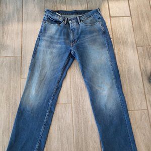 Levi jeans